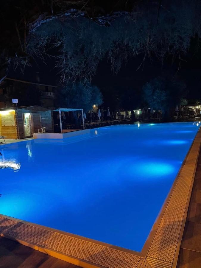 Lianna Beach Resort マリーナ・ディ・モンテネーロ エクステリア 写真